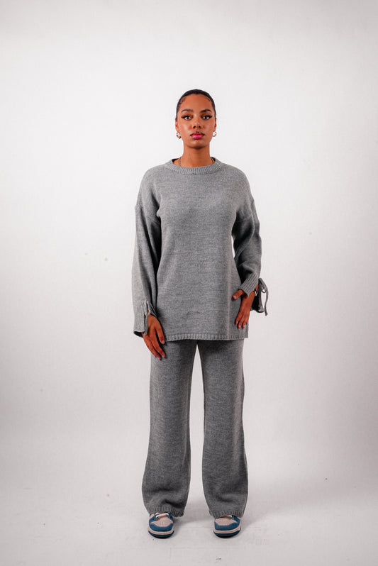 ENSEMBLE GRIS EN MAILLE